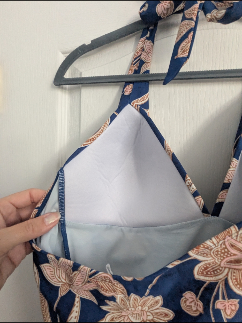 Cupshe Floral Navy Halter One-Piece Swimsuit with Peach Blooms - Picture 4 of 4